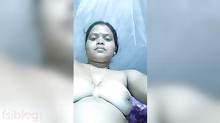 Unsatisfied aunty Indian fake penis sex action