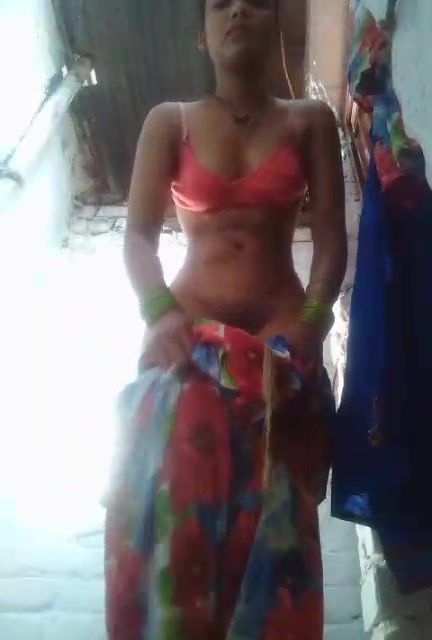 Desi Nude Girls Shitting - Nasty Indian village girl shitting and peeing : INDIAN SEX on TABOO.DESIâ„¢