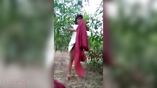 Bihari 3some sex outdoors MMS movie