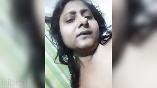 Busty Bangla wife boob show MMS movie