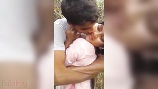 Dehati Bhabhi sharing sex in the outdoors MMS movie scene
