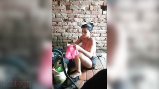 Village Desi girl big boobs bathing