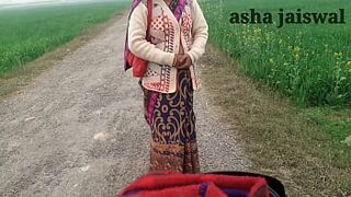 Promiscuous Desi hitchhiker thanks the kind driver in XXX way