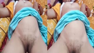 Obedient Desi mature has her XXX cunny fingered by skilled cameraman
