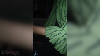 Horny desi XXX girl gives a good blowjob to her brother’s friend MMS