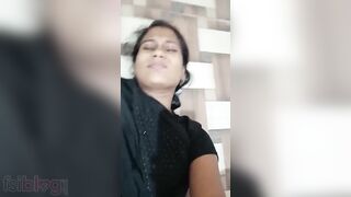 Sultry Desi whore demonstrates and fingers XXX pussy in the bathroom