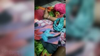 Mature Desi XXX wife captured nude before sex MMS video