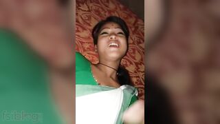 Beautiful desi XXX babe gets her pussy hard fucked by her neighbour MMS