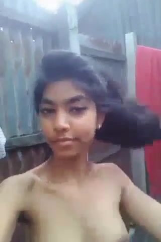 New Desi Teen Self Mms - Slim Desi girl shows off tiny tits in this MMS self-made XXX video : INDIAN  SEX on TABOO.DESIâ„¢