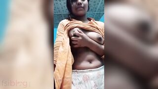 Naughty Desi XXX girl showing her big round boobs on cam