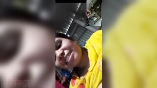 Village Desi XXX girl fingering pussy on video call with boyfriend