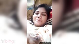 Lecherous Bangladeshi wife reveals her Desi XXX tits on video call