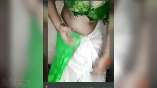 Village Desi MILF hot Stripchat video where she exposes XXX body parts