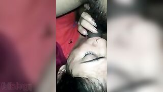 Desi wife impresses guy with XXX blowjob skills captured on camera