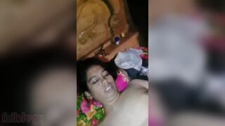 Eye-candy Desi Bhabi shows XXX parts and gives a blowjob on camera
