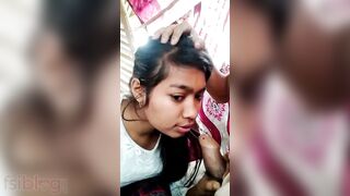 Cute Assamese college Desi girl gives XXX blowjob to her lover MMS