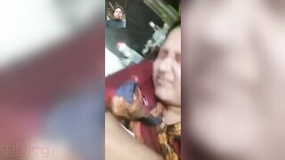 Bangladeshi Desi XXX woman showing her big boobies on video call
