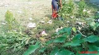 Bengali housewife pleases Desi hubby with good XXX sex in the yard
