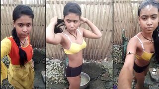 Cutie caught washing body outdoor in Desi mms clip filmed by lover