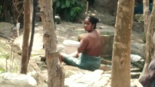 Indian busty aunty taking bath outdoor full nude, caught hidden cam