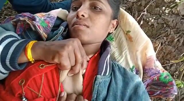 640px x 352px - Village old aunty outdoors sex MMS video with her bf : INDIAN SEX on  TABOO.DESIâ„¢