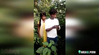 A cheating girl needs pleasure caught red-handed! Jangal me chudai