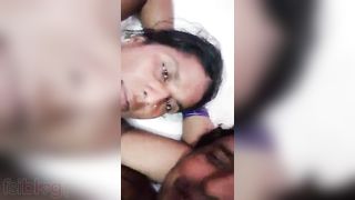 Dehati couple phone sex with boob show