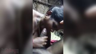 Aged Bengali aunty engulfing rod of neighbour for money