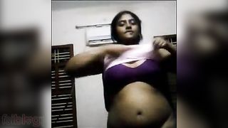 Big boob Bangla girl exposed show on cam for her boyfriend
