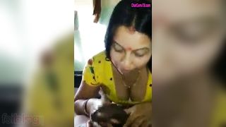 Indian blowjob on livecam clip to arouse your raunchy mood