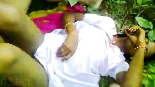 Odia sex video of uncle fucking wench in Orissa forest