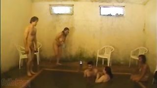Group sex clip between many gals and lads in swimming pool