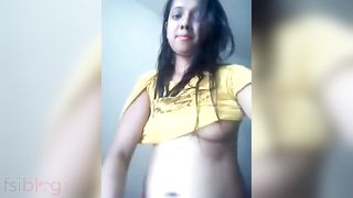 Large Marangos Surat girl Masturbation when alone