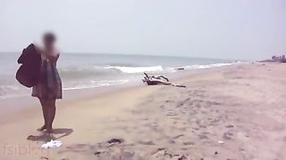 Desi sex of Indian bhabi showing milk sacks on sea beach